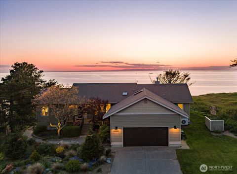 2063 West Beach Road Oak Harbor WA 98277