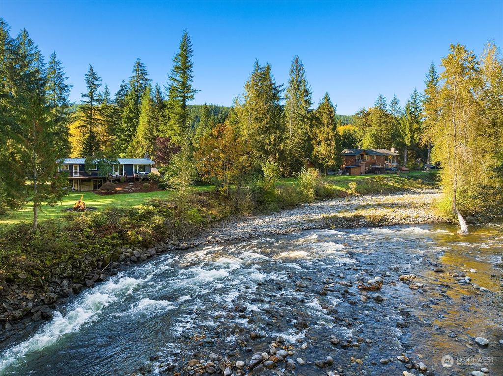 Photo of 7702 442nd Place SE, Snoqualmie, WA 98065 (MLS # 2160507)
