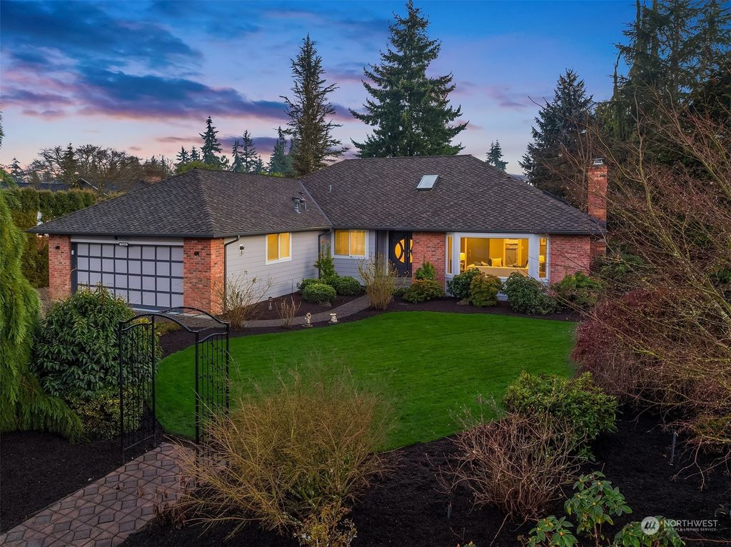 Photo of 2216 138th Place SE, Mill Creek, WA 98012 (MLS # 2324285)
