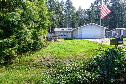 Photo of 4380 Hunter Lane, Oak Harbor, WA 98277 (MLS # 2052595)