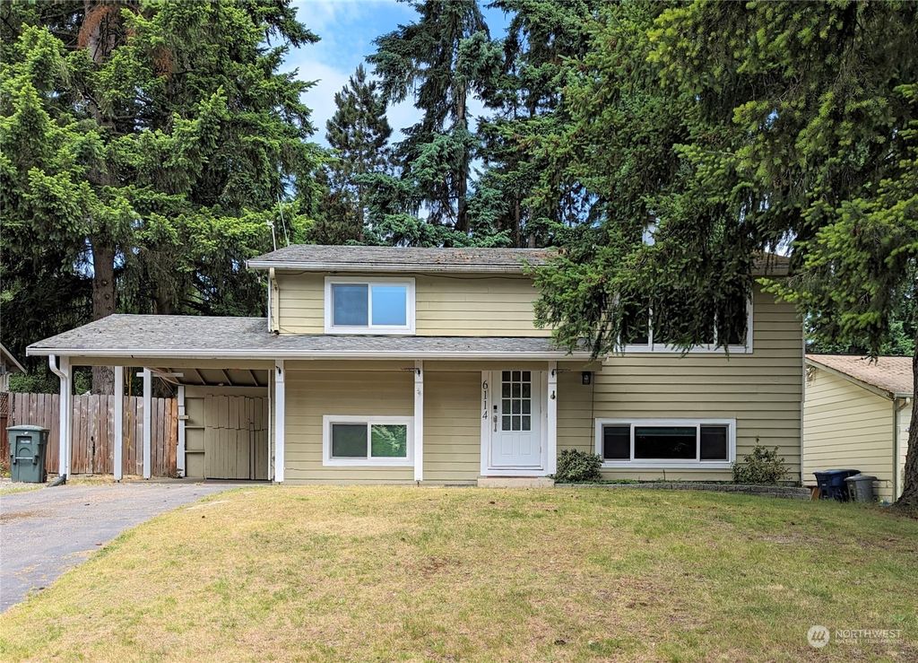 Photo of 6114 NE 203rd Street, Kenmore, WA 98028 (MLS # 2132739)