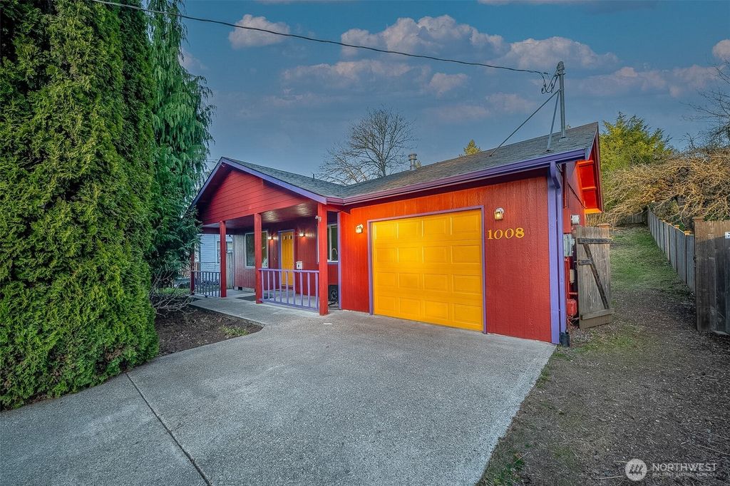 Photo of 1008 Puget Street NE, Olympia, WA 98506 (MLS # 2488529)