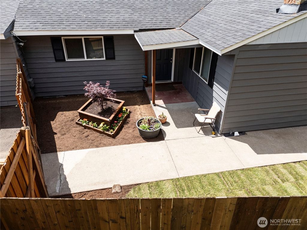 Photo of 2916 NE 119th Street, Vancouver, WA 98686 (MLS # 2528211)