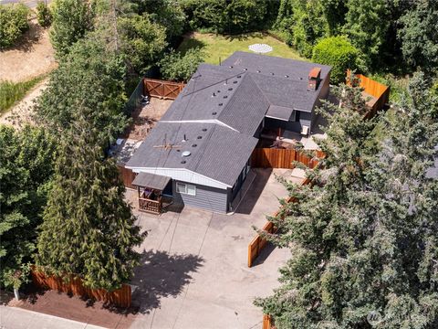 Photo of 2916 NE 119th Street, Vancouver, WA 98686 (MLS # 2528211)