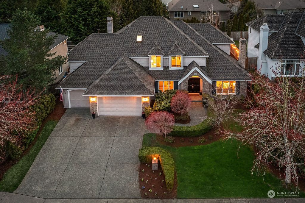 Photo of 2043 264th Place SE, Sammamish, WA 98075 (MLS # 2050546)