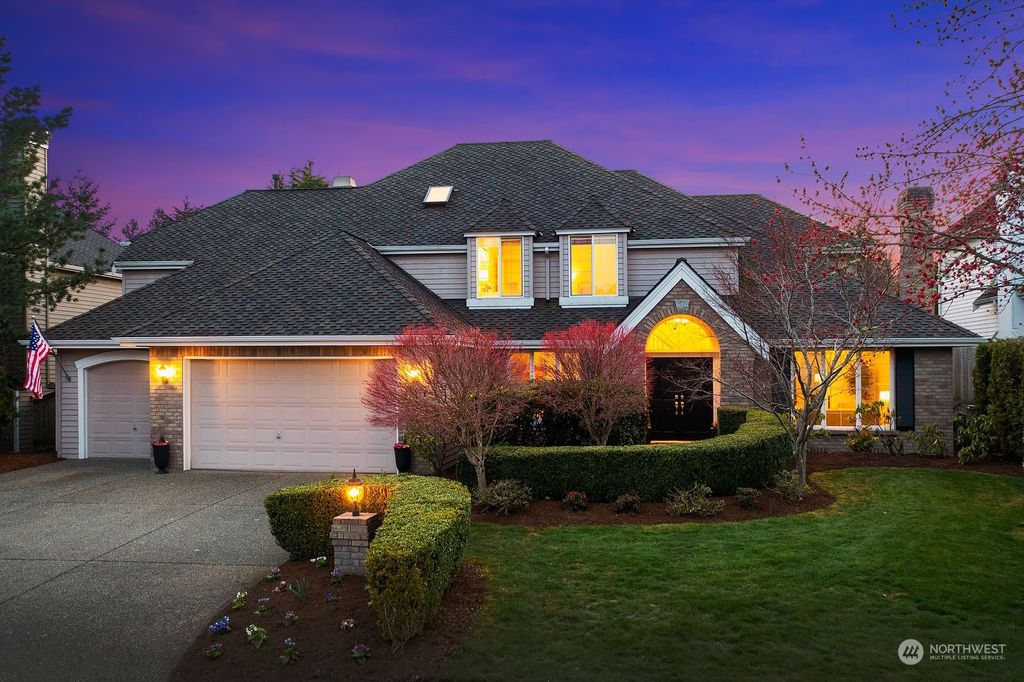 Photo of 2043 264th Place SE, Sammamish, WA 98075 (MLS # 2050546)