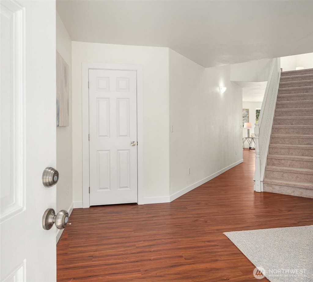Photo of 15300 46th Street Ct E, Sumner, WA 98390 (MLS # 2567125)