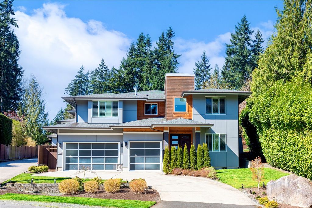 Photo of 4519 168th Avenue SE, Bellevue, WA 98006 (MLS # 2218332)