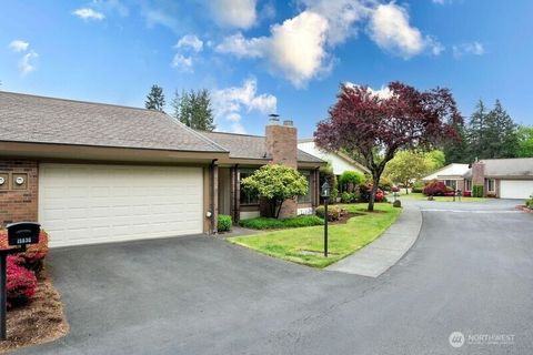 15930 NE 15th st, Bellevue, WA 98008 - MLS#: 2373181