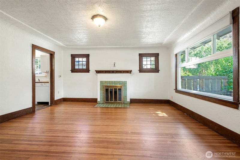 123 Riverfront Drive