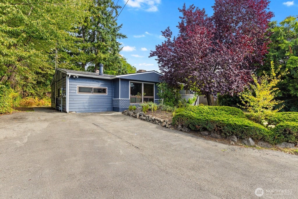 Photo of 1235 8th Avenue S, Edmonds, WA 98020 (MLS # 2583783)