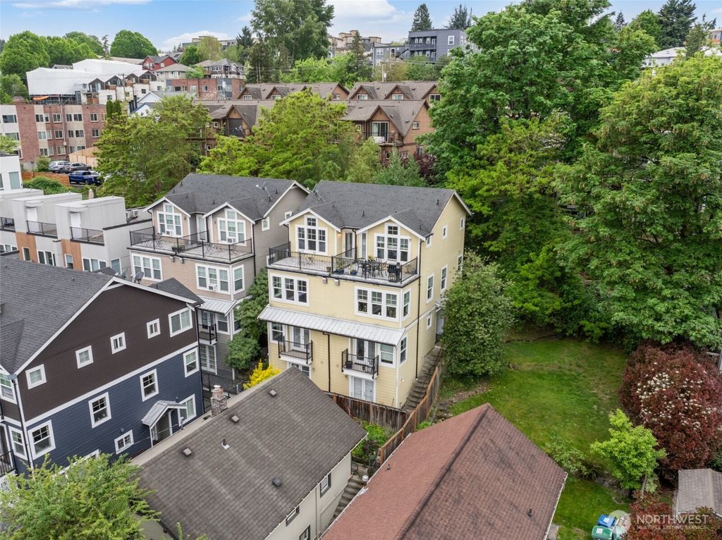 Photo of 129 A 26th Avenue E, Seattle, WA 98112 (MLS # 2523986)