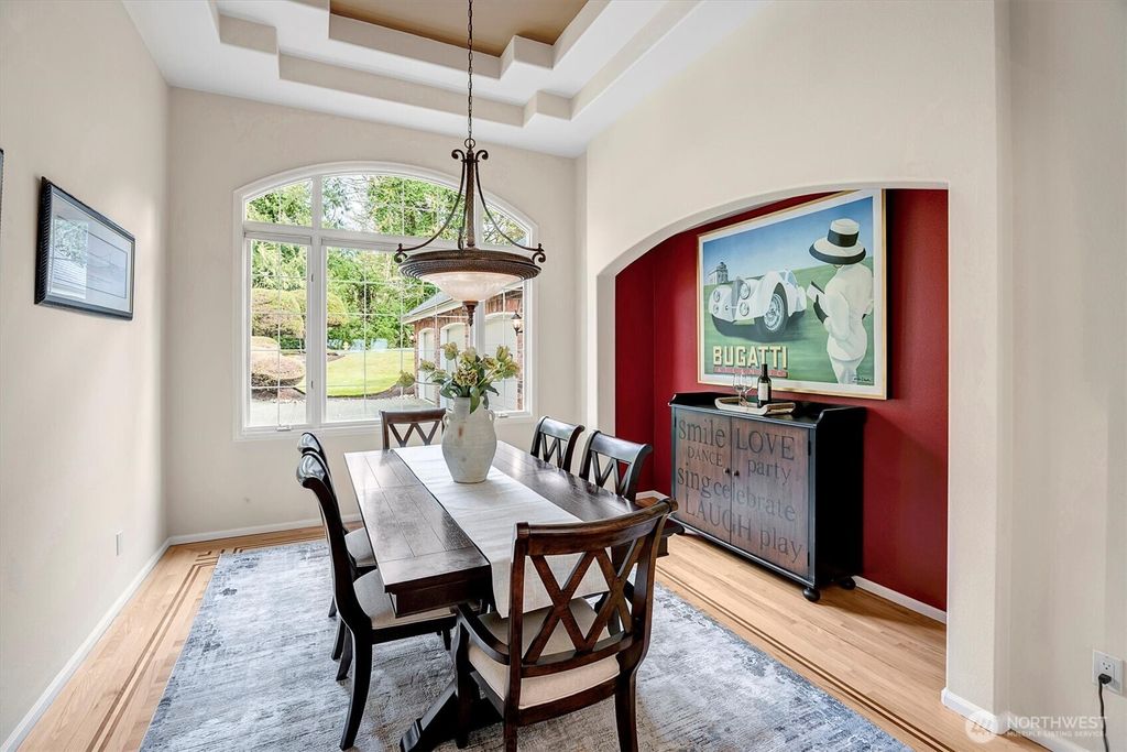listing image 9364047685059395923