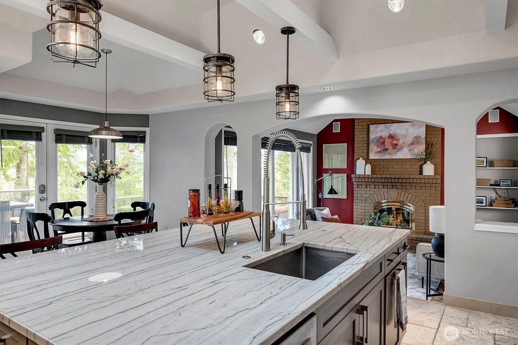 listing image 9366721914338234711