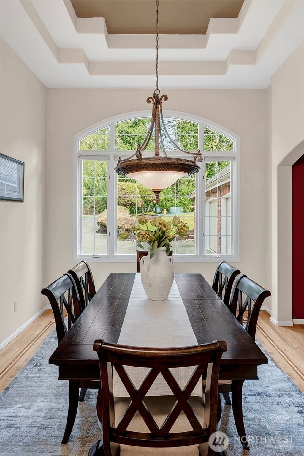 listing image 9361291293268400336