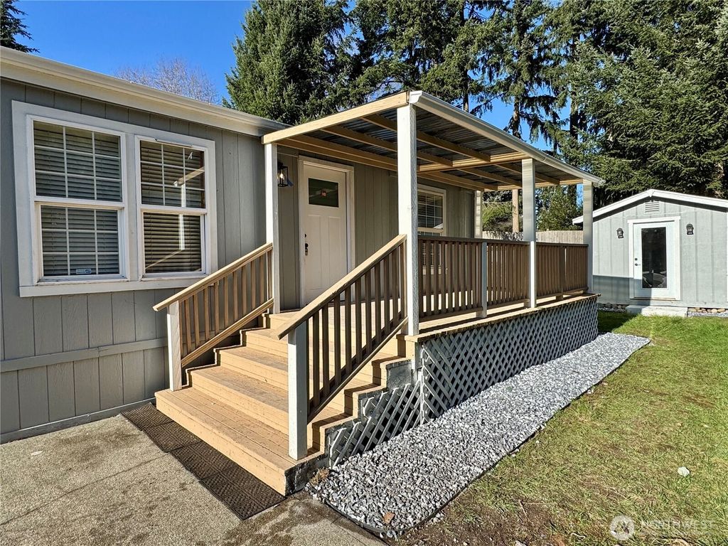 Photo of 12117 126th Street Ct #5, Puyallup, WA 98374 (MLS # 2496069)
