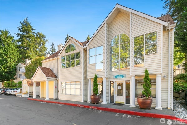 2640 118TH AVE SE APT 301, BELLEVUE, WA 98005 - Image ef7cf66b36099426ea57c712bbedf58d/3772009998