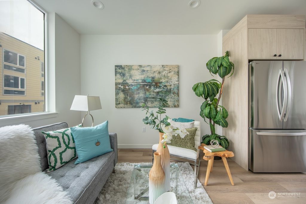 Photo of 12324 14th Avenue NE #B, Seattle, WA 98125 (MLS # 2245147)