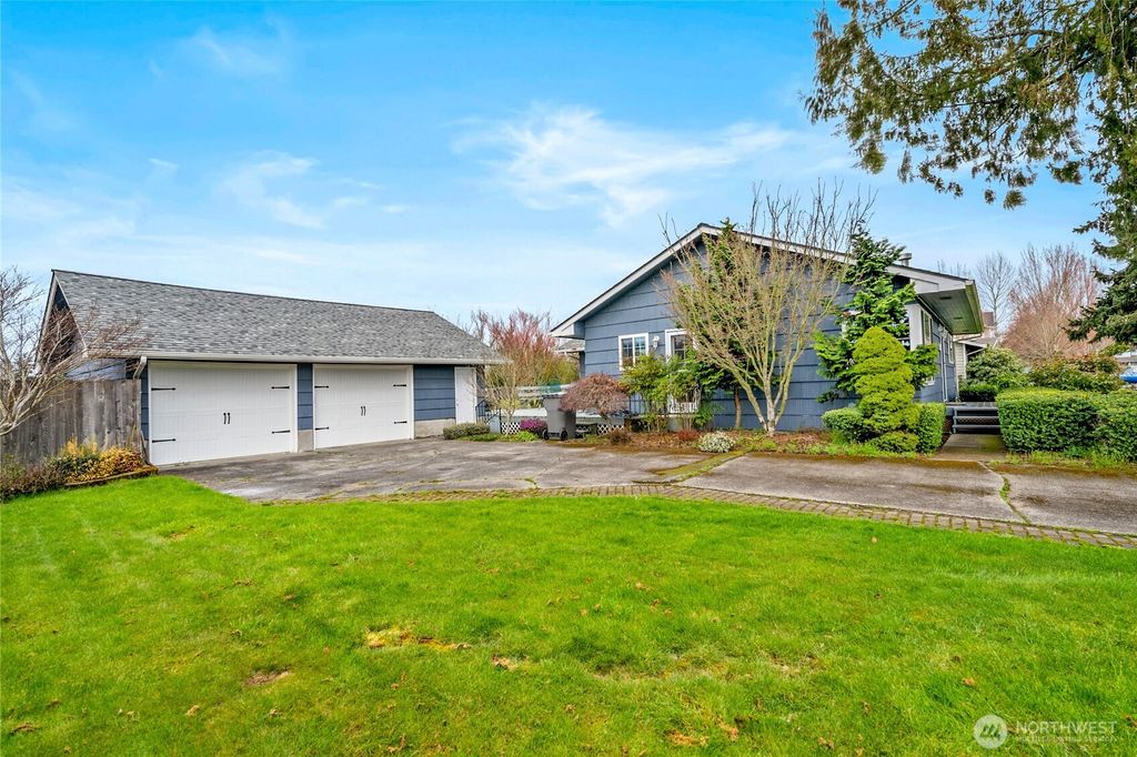 Photo of 117 4th Avenue SE, Pacific, WA 98047 (MLS # 2344696)