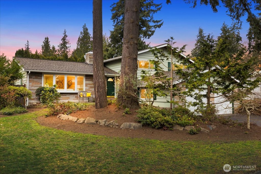 Photo of 312 NW 199th Street, Shoreline, WA 98177 (MLS # 2349563)