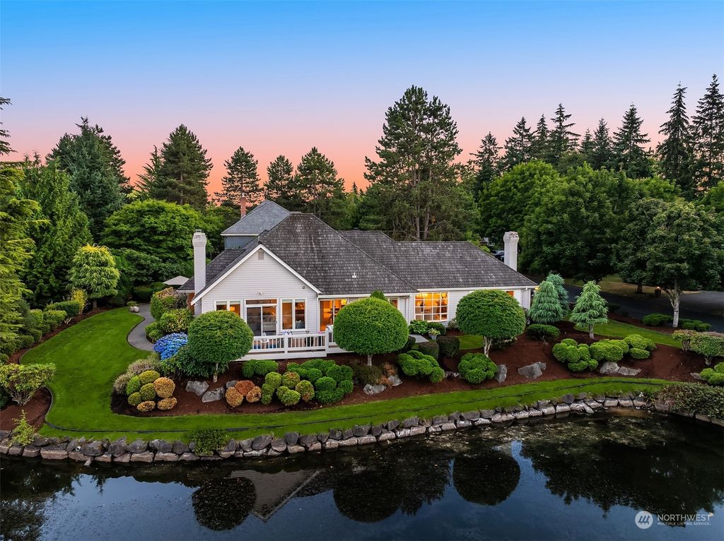 Photo of 7430 80th Place SE, Mercer Island, WA 98040 (MLS # 2269139)