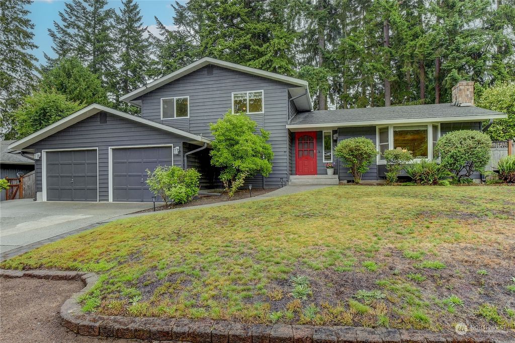 Photo of 11009 32nd Drive SE, Everett, WA 98208 (MLS # 2131284)