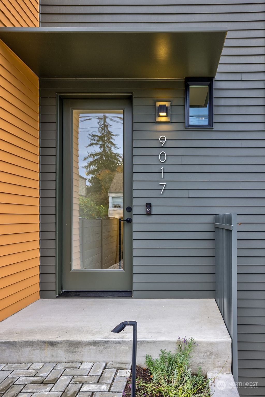 Photo of 9017 8th Avenue NE, Seattle, WA 98115 (MLS # 2297784)