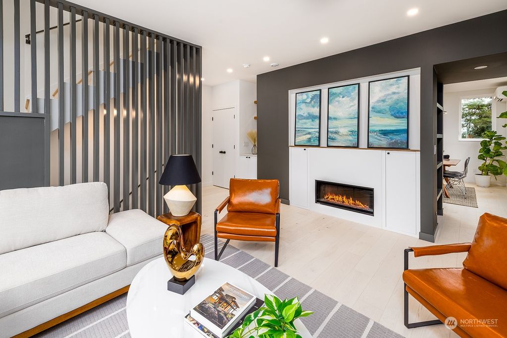 Photo of 9017 8th Avenue NE, Seattle, WA 98115 (MLS # 2297784)