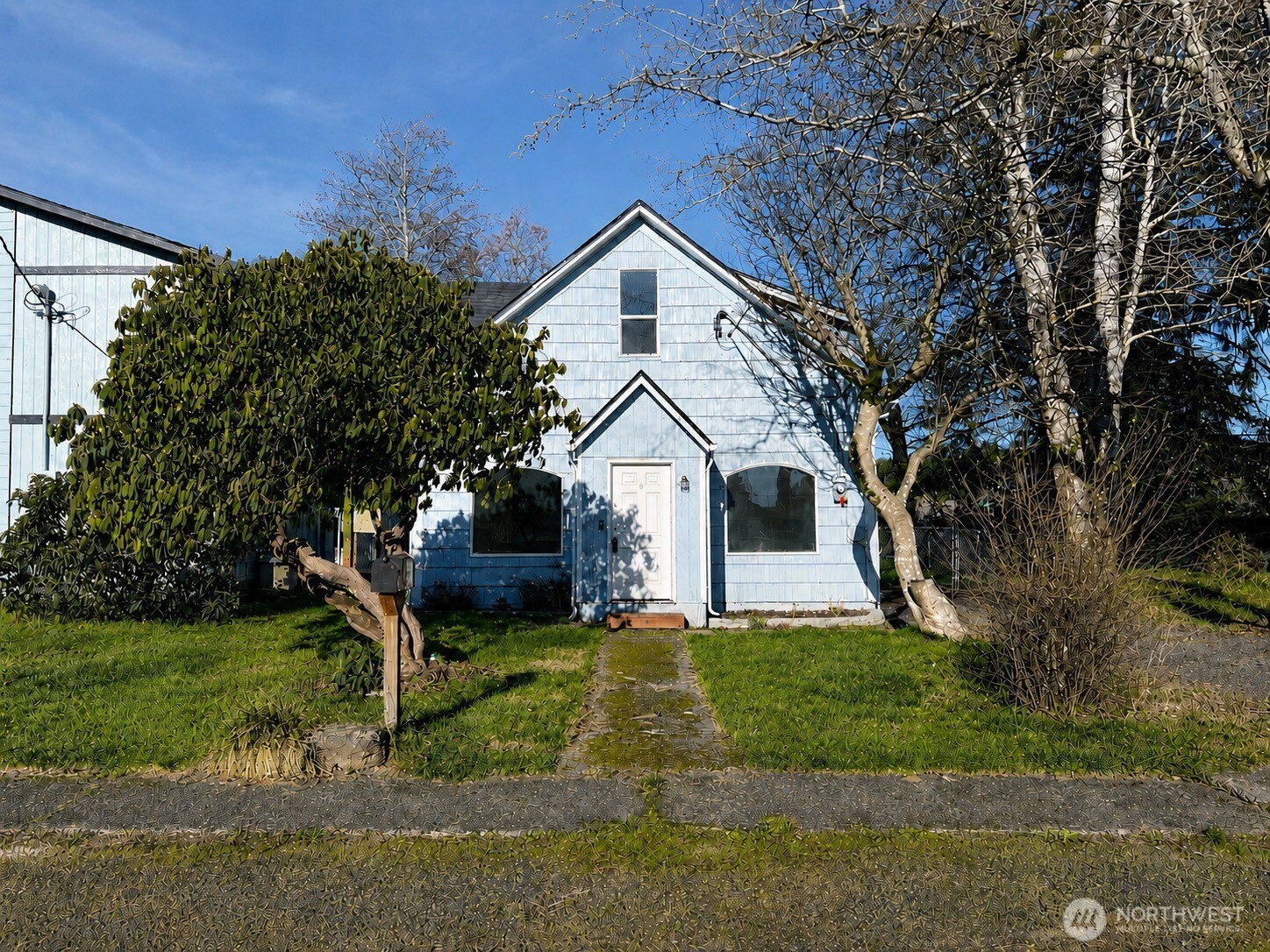 814 W Marion
