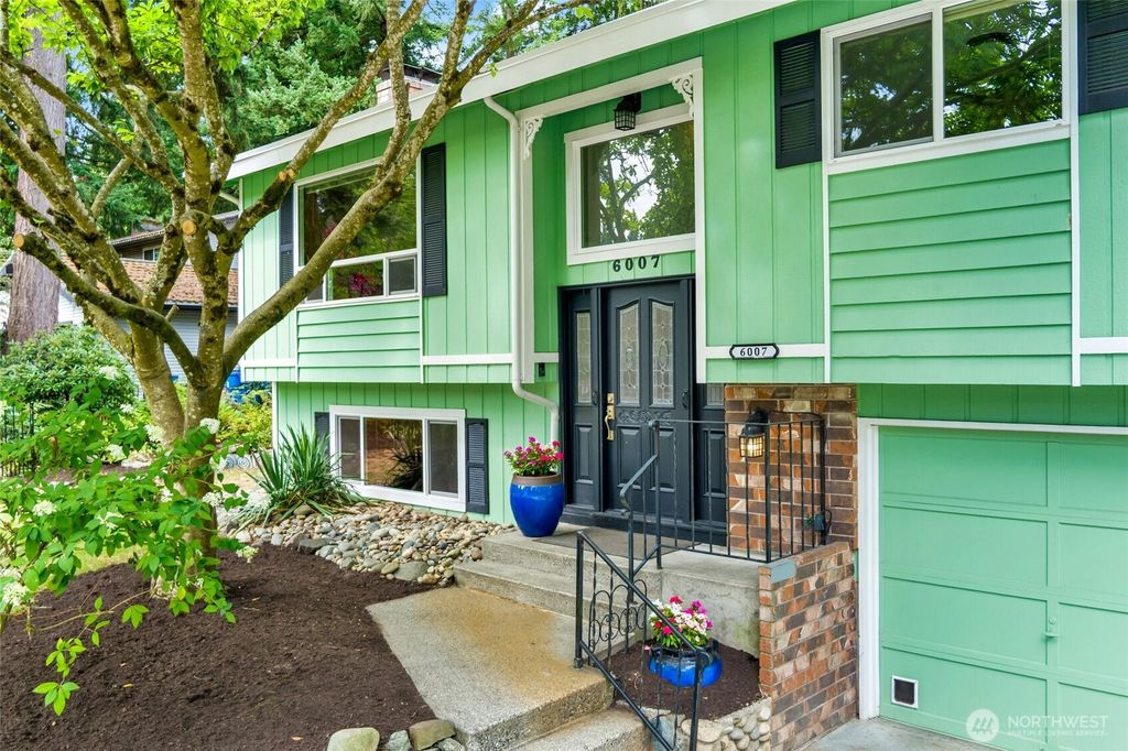 Photo of 6007 189th Place SW, Lynnwood, WA 98036 (MLS # 2417279)
