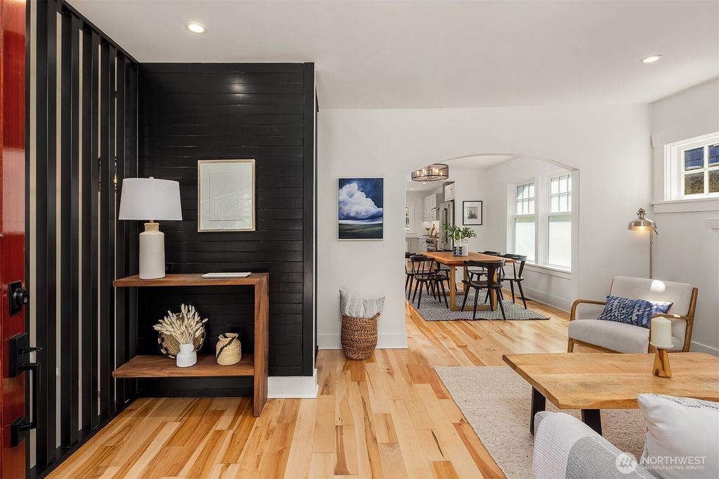 Photo of 7546 Roosevelt Way NE, Seattle, WA 98115 (MLS # 2411459)