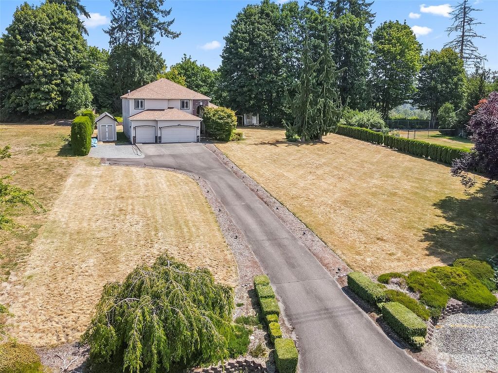Photo of 127 140th Avenue SE, Lake Stevens, WA 98258 (MLS # 2142624)