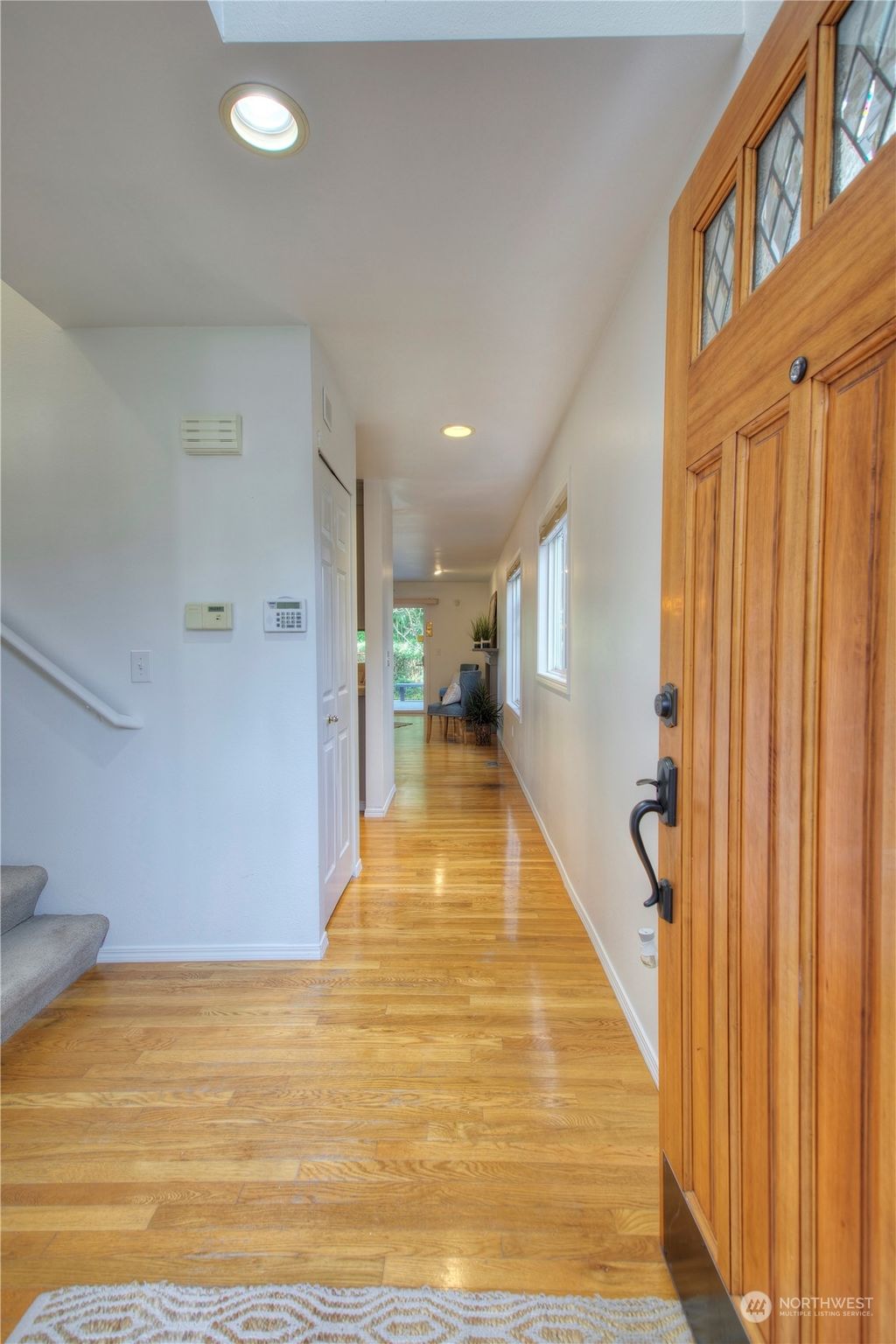 Photo of 7425 Sunnyside Avenue N, Seattle, WA 98103 (MLS # 2055251)