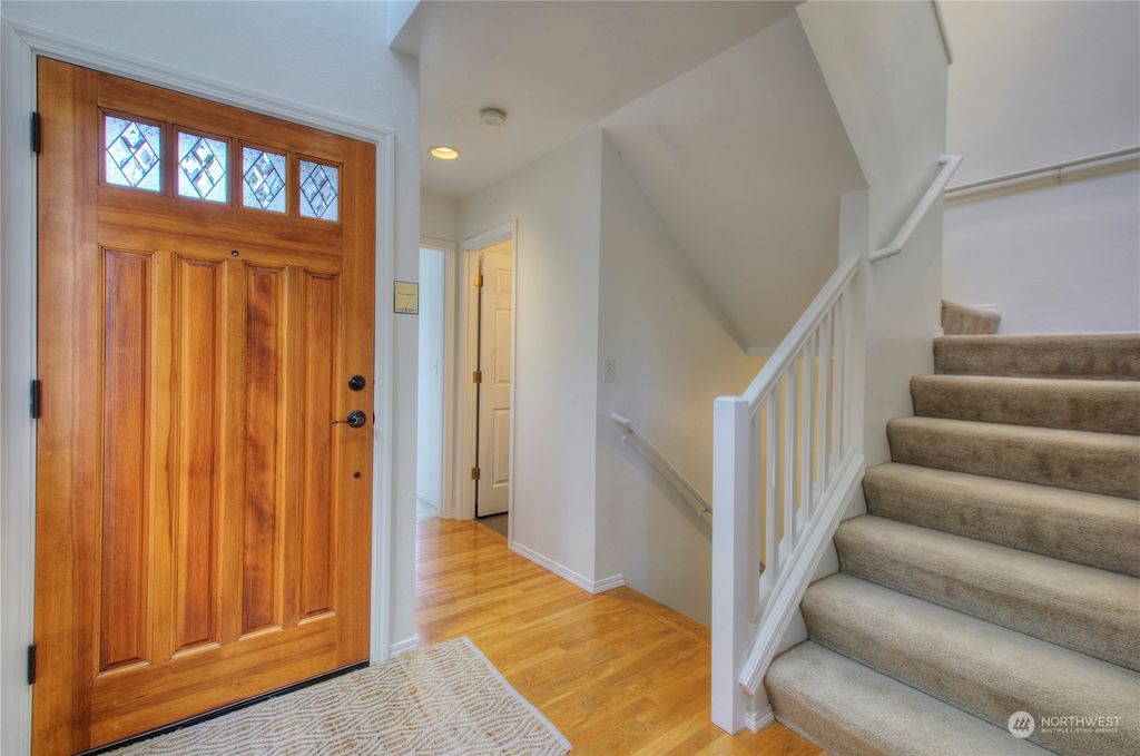 Photo of 7425 Sunnyside Avenue N, Seattle, WA 98103 (MLS # 2055251)