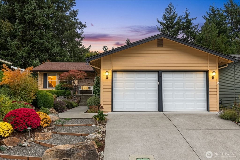 Photo of 24812 12th Avenue S, Des Moines, WA 98198 (MLS # 2402099)