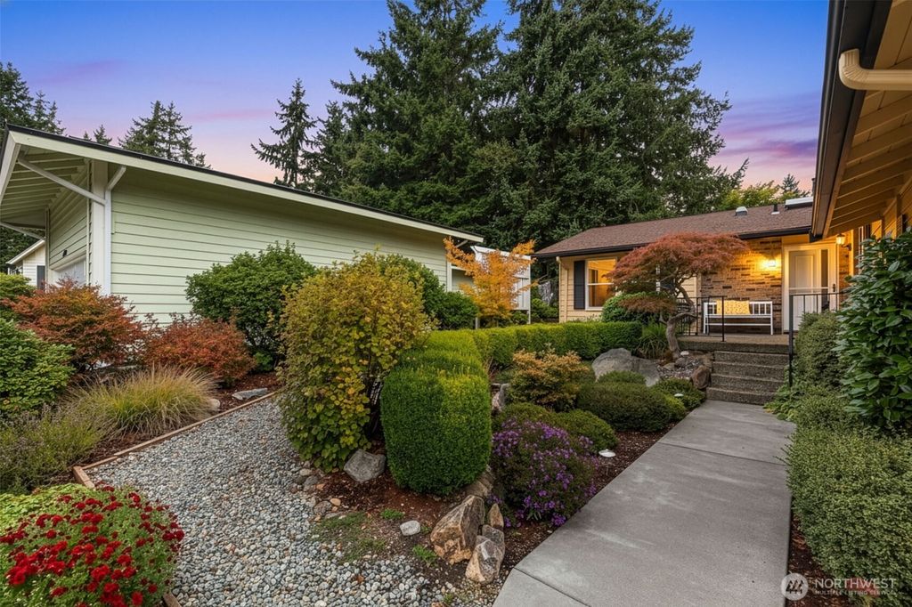 Photo of 24812 12th Avenue S, Des Moines, WA 98198 (MLS # 2402099)