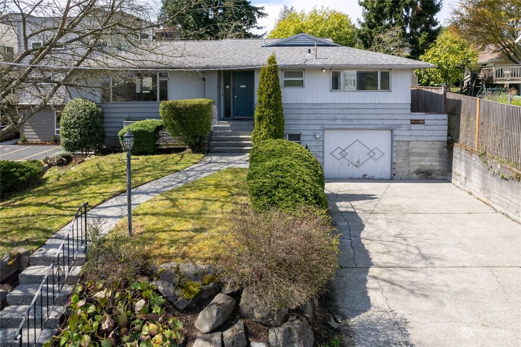 Photo of 11317 Corliss Ave Ave N, Seattle, WA 98133 (MLS # 2058814)