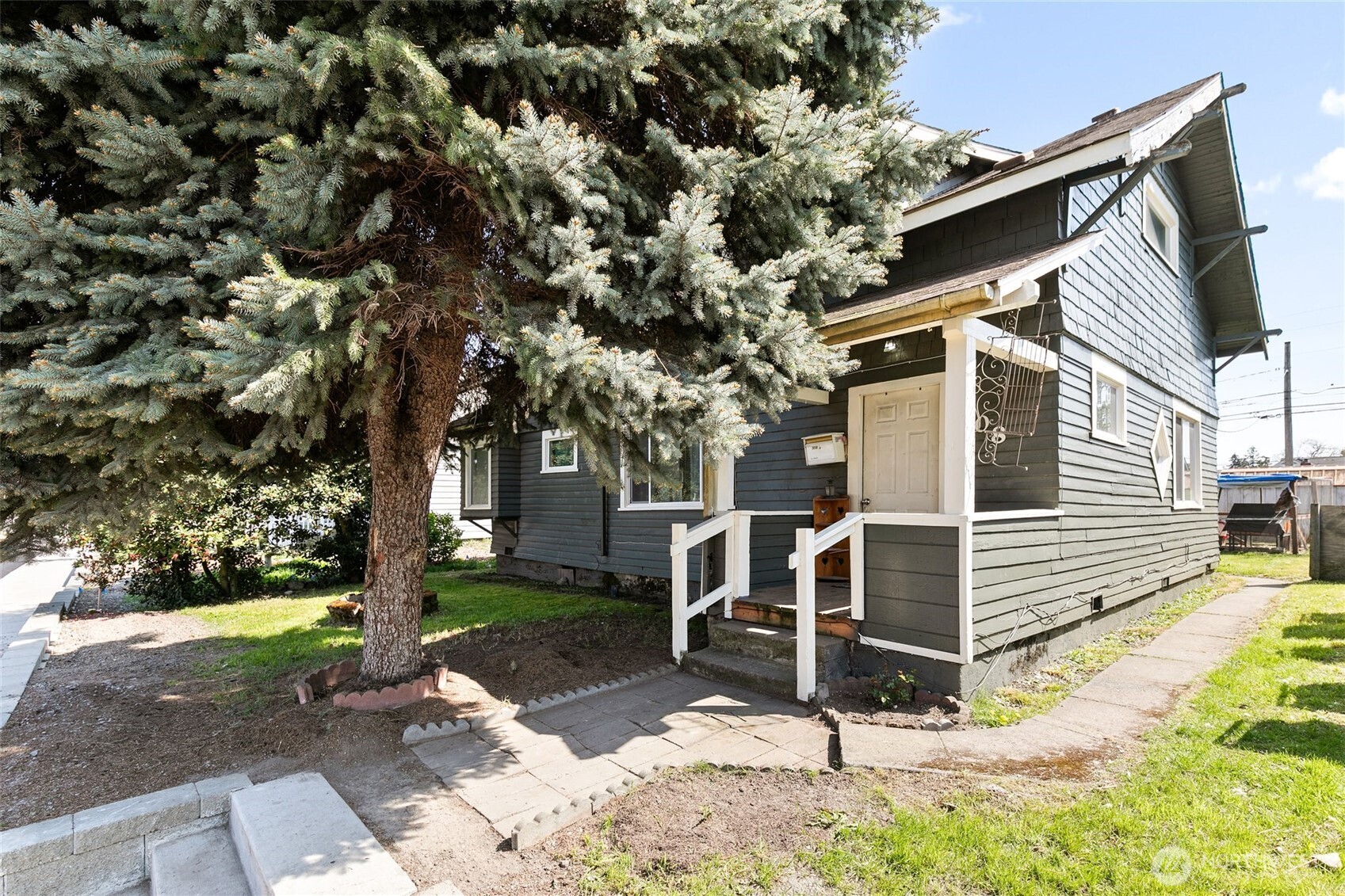 908 E 64th Street