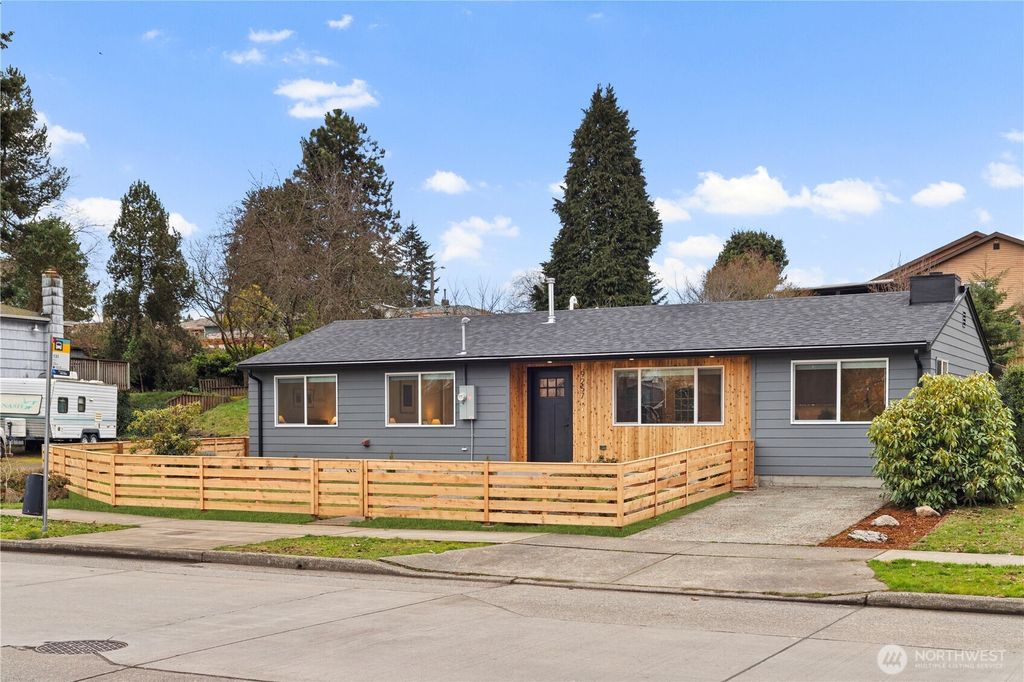 Photo of 9257 8th Avenue SW, Seattle, WA 98106 (MLS # 2342345)