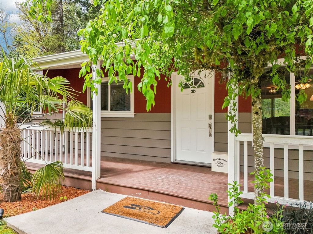 Photo of 26210 SE 224th Street, Maple Valley, WA 98038 (MLS # 2367997)