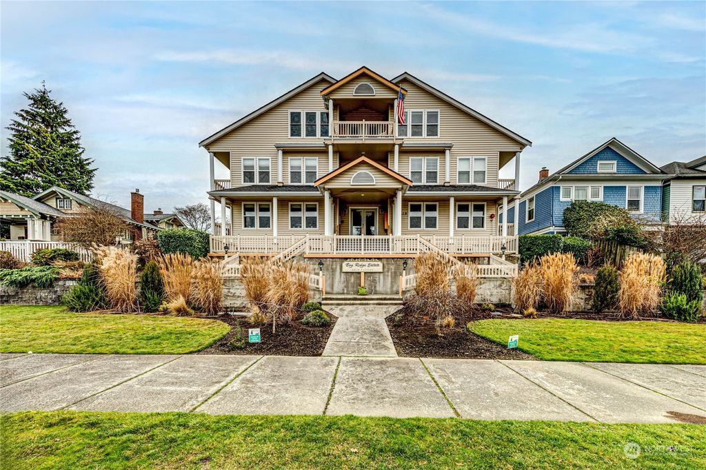 Photo of 2219 Rucker Avenue #202, Everett, WA 98201 (MLS # 2320913)