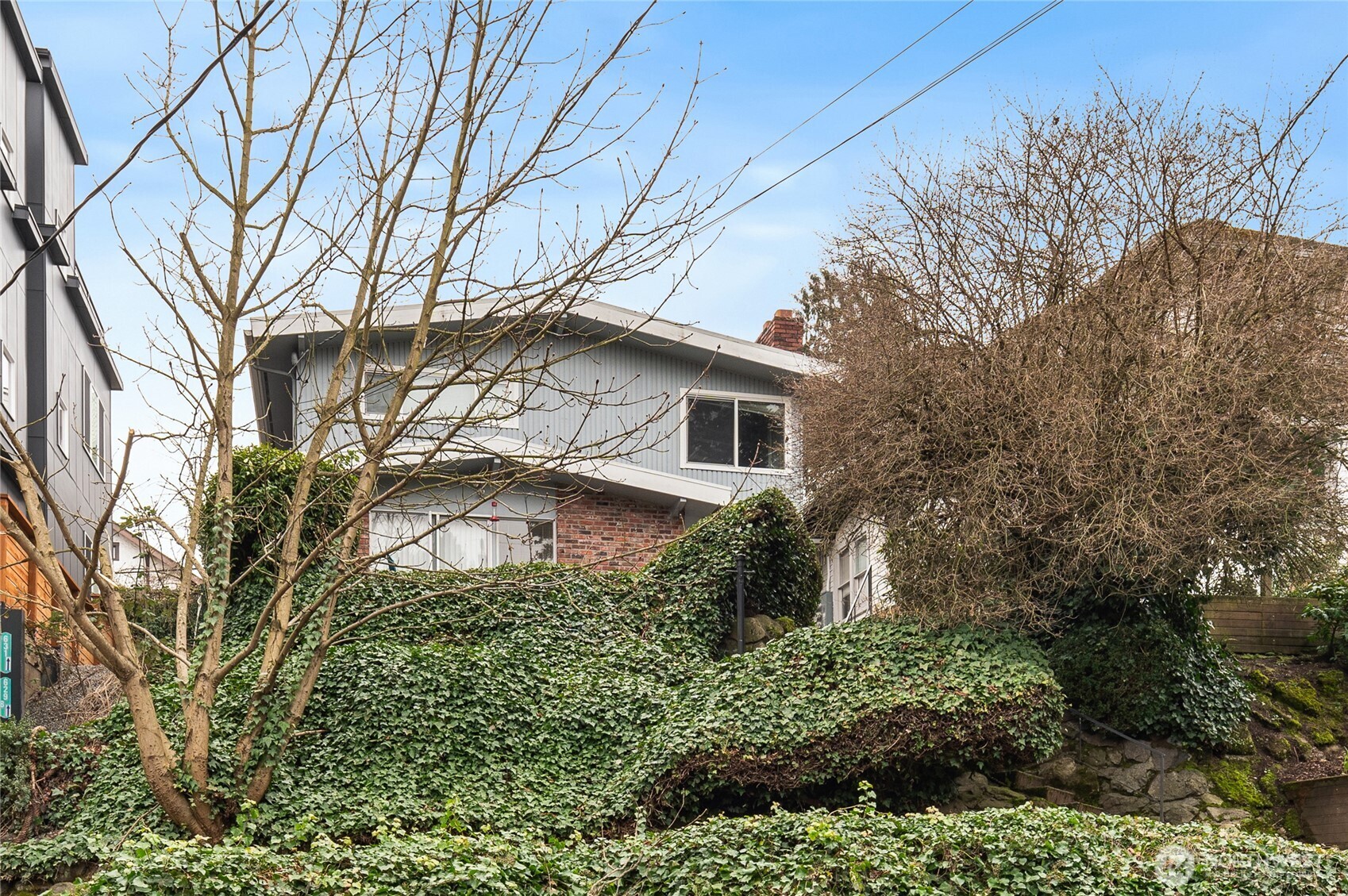 633 W Emerson Street
