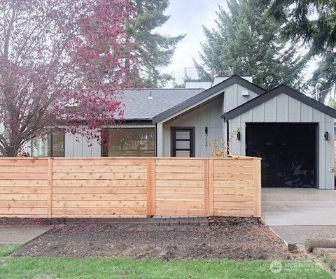 7341 21st Avenue NE B Seattle WA 98115