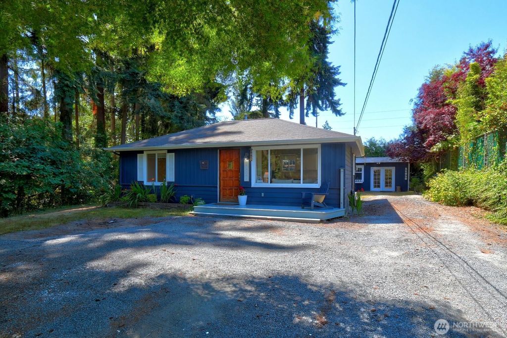 Photo of 22620 95th Place W, Edmonds, WA 98020 (MLS # 2409207)