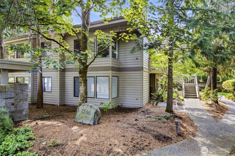 1266 Bellevue Way NE 2
