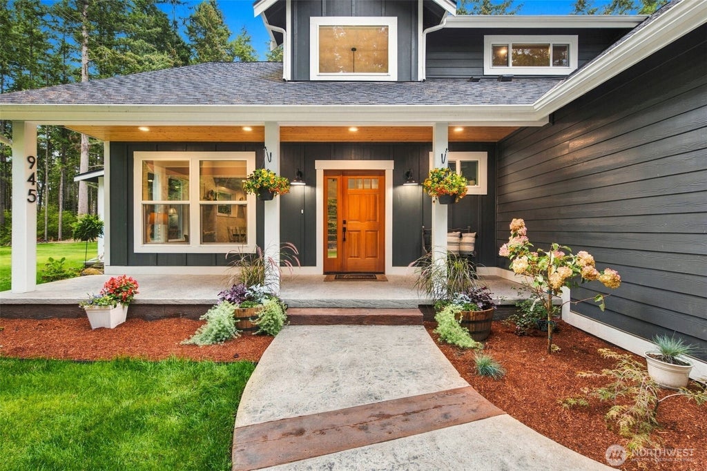 Photo of 945 &amp; 953 Lummi Drive, Fox Island, WA 98333 (MLS # 2586034)