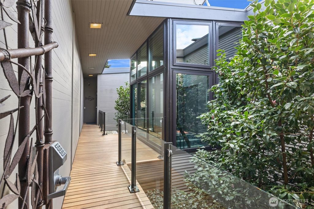 Photo of 0 SW Shoreview Lane, Burien, WA 98146 (MLS # 2491001)