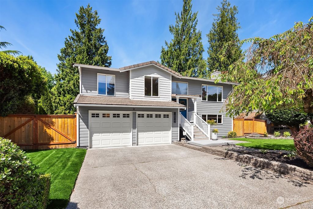 Photo of 18922 SE 42nd Place, Issaquah, WA 98027 (MLS # 2226930)