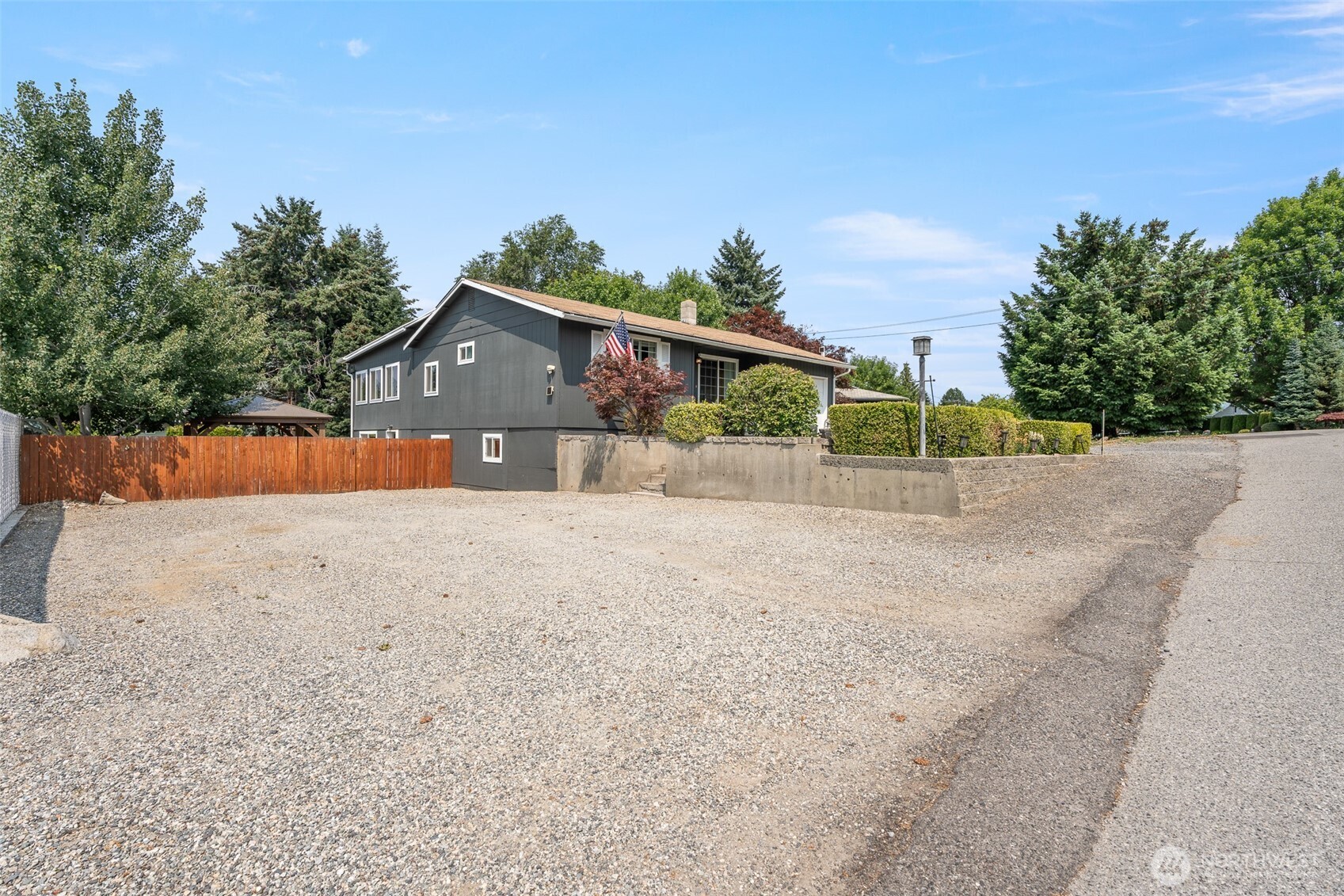 1598 Tedford Street SE