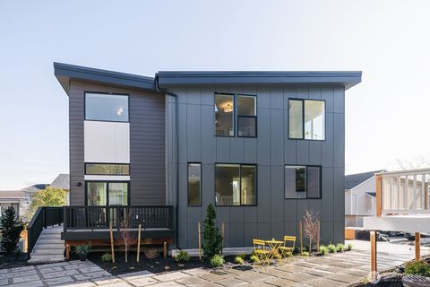 Photo of 3007 S Dakota Street, Seattle, WA 98108 (MLS # 2516231)